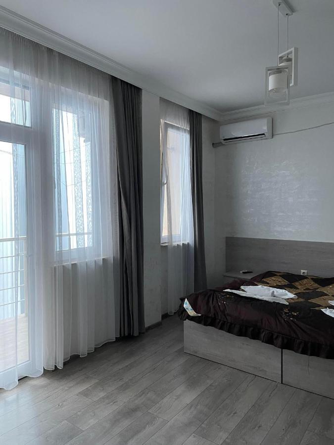 Nana'S Hotel Tchaikovsky Street 34 باتومي المظهر الخارجي الصورة