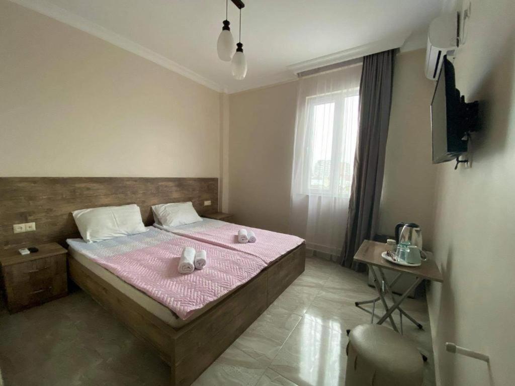 Nana'S Hotel Tchaikovsky Street 34 باتومي المظهر الخارجي الصورة