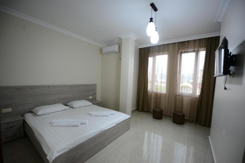 Nana'S Hotel Tchaikovsky Street 34 باتومي المظهر الخارجي الصورة